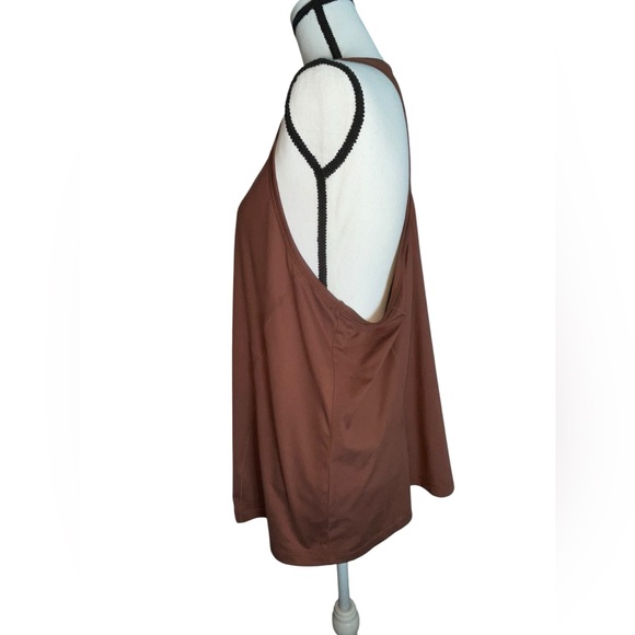 Fabletics Phoenix Racerback Tank - Picture 5 of 10